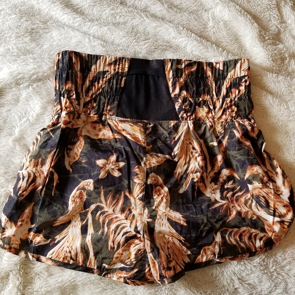 Free people shorts - Picture 7 of 7